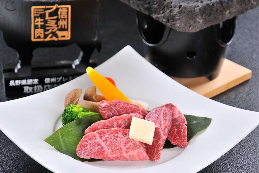 信州プレミアム牛溶岩焼付き望御膳